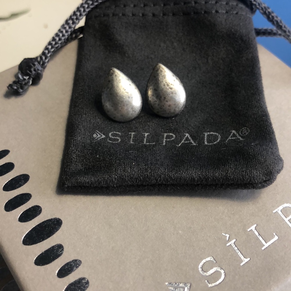 🎉 HP🎉 Silpada Sterling Silver Earrings